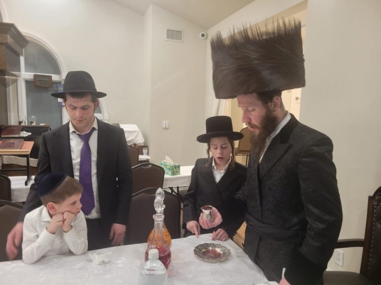 חג הפסח בחצר הק' חנטשין (19)