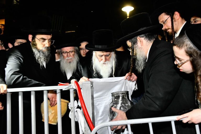 מים שלנו מחנובקה בעלזא צילום שוקילרר (6)
