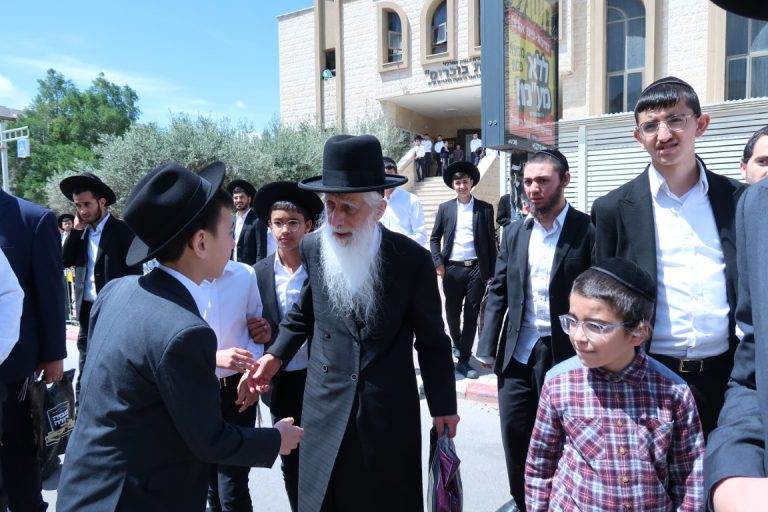 נתיבות ערב פסח רבי יהודה כהן ראש ישיבת יקירי ירושלים מסור שיעור הכנה לפסח צילום ש.פ