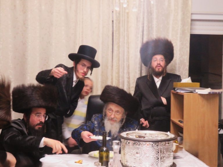 פסח בחצר הקודש קאליש (12)