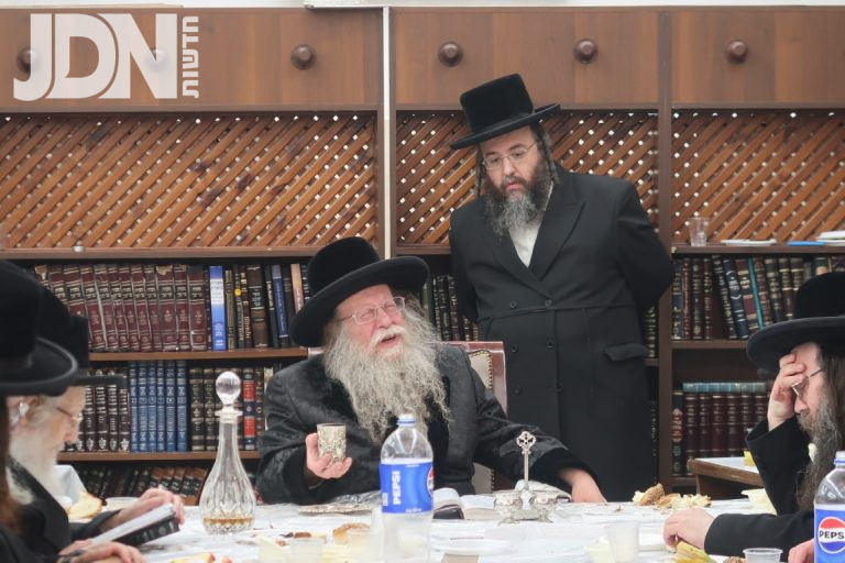 קוזמיר הילולא אמרי אש פ''ו (15)