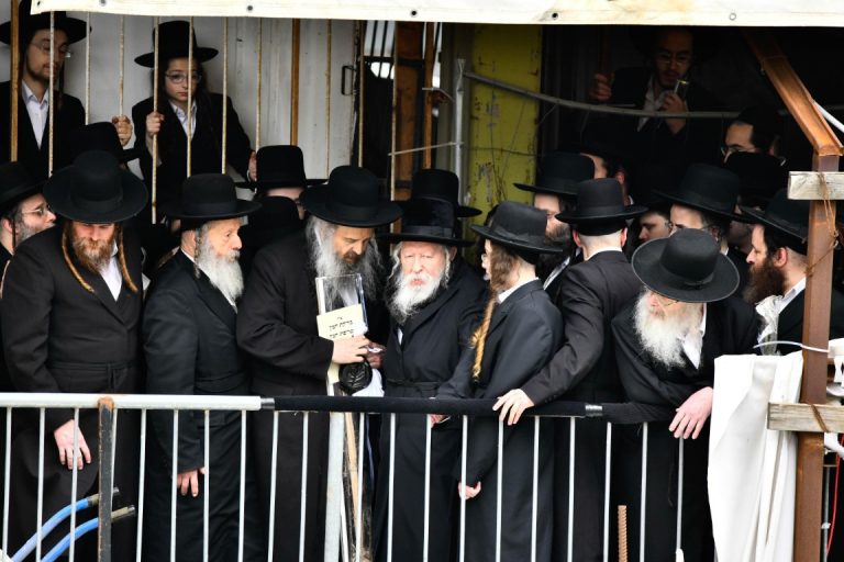 שרפת חמץ בגור צילום שוקי לרר (1)