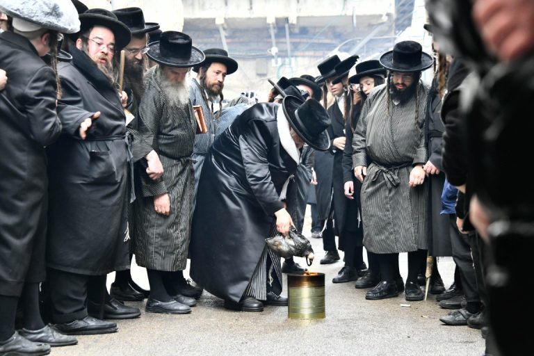 שרפת חמץ בתולדות אהרון צילום שוקי לרר (7)