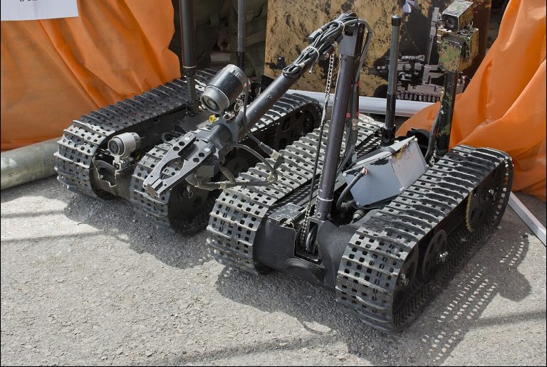 Talon-EOD-robot--Independence-Day-2018-IZE-136