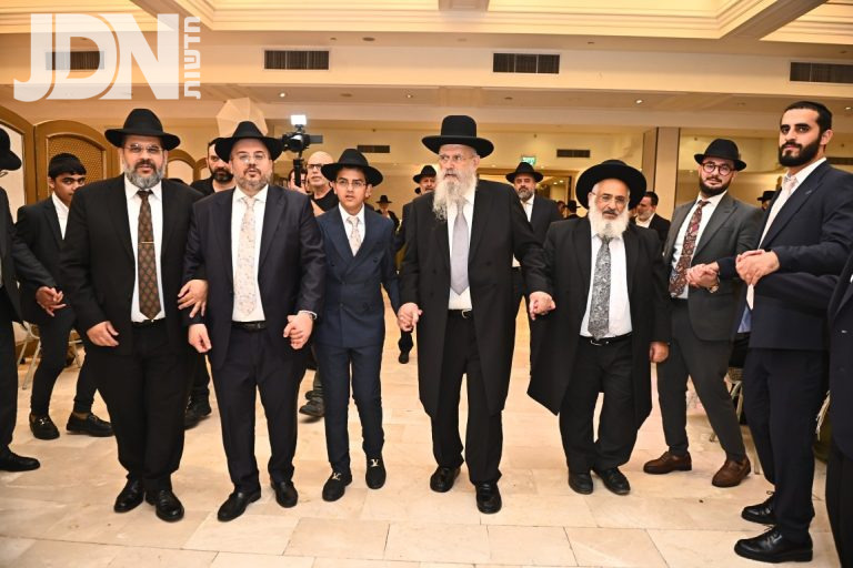 בר מצווה לבן הרב יעקב זכריהו בבני ברק צילום שוקי לרר (49)