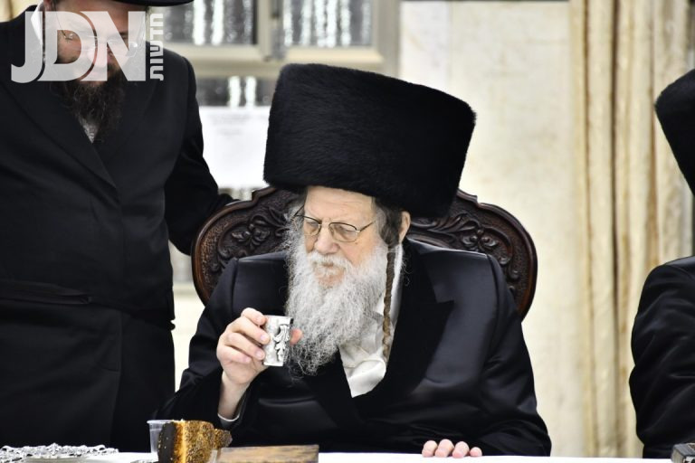 יארצייט ובר מצוה במודזיץ צילום שוקי לרר (19)