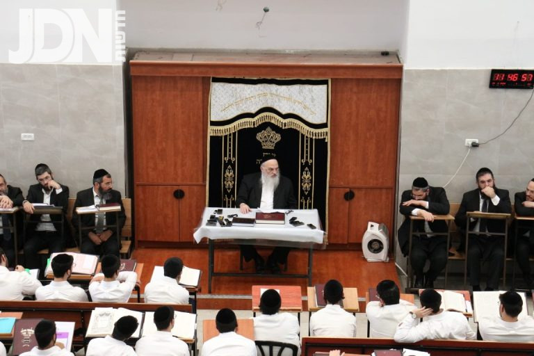 ישיבת אהל תורה ברמת שלמה בראשות הגר''ש מועלם מעמד חיזוק (11)