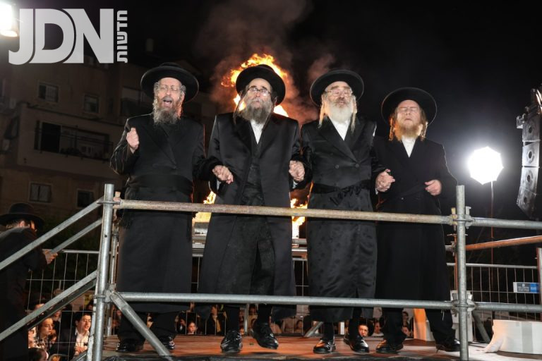 ל''ג בעומר ע''י קהל יטב לב ד'סאטמאר בני ברק (6)