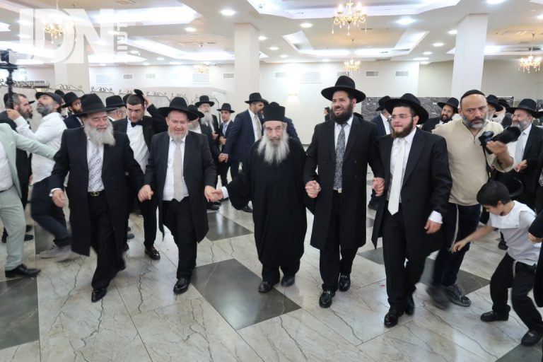 נישואי בנו של רב הקהילה ונכדו של חכם ניסים בן שמעון צילום ש.פ