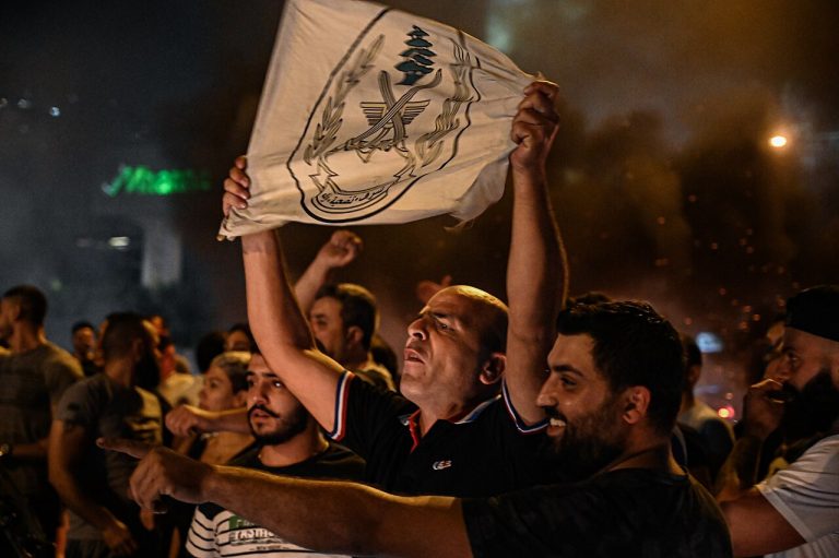 2019_Lebanese_protests_-_Antelias_1