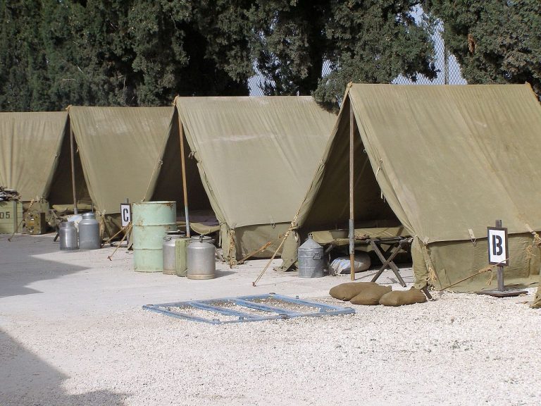 Army_Base_Tents
