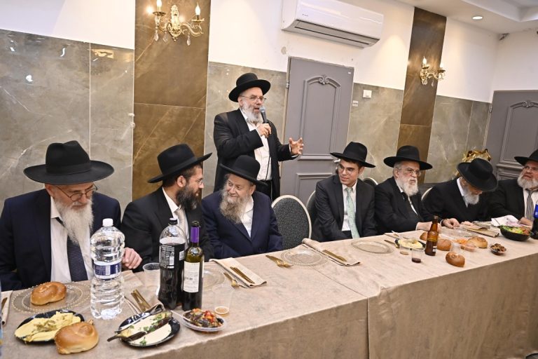 אירוסין לנינתו הראשונה של זקן המקובלים רבי דוד בצרי צילום ש.פ
