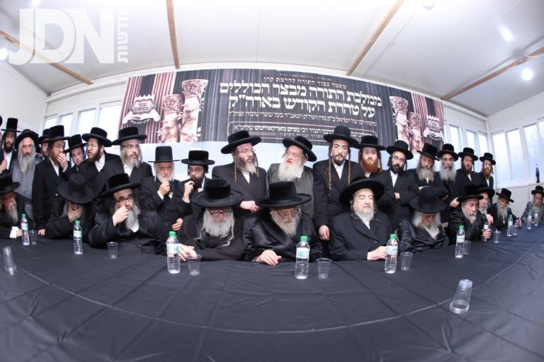אסיפה של גדולי ומאורי הדור למען ממלכת התורה 'מבצר הכוללים על טהרת הקודש בארה''ק (17)
