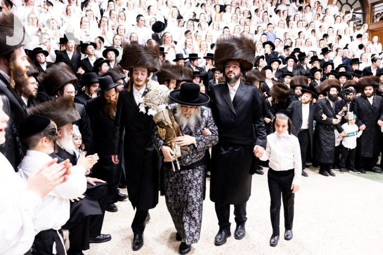 הכנסת ספר תורה של הנגיד ר' ליפא פריעדמאן (63)