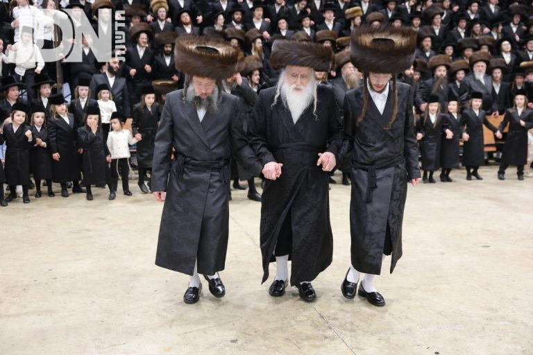 חתונה מכנובקא בעלזא - שאץ - קארלין לעלוב - ספינקא - צילום אברומי ווינברג (54)