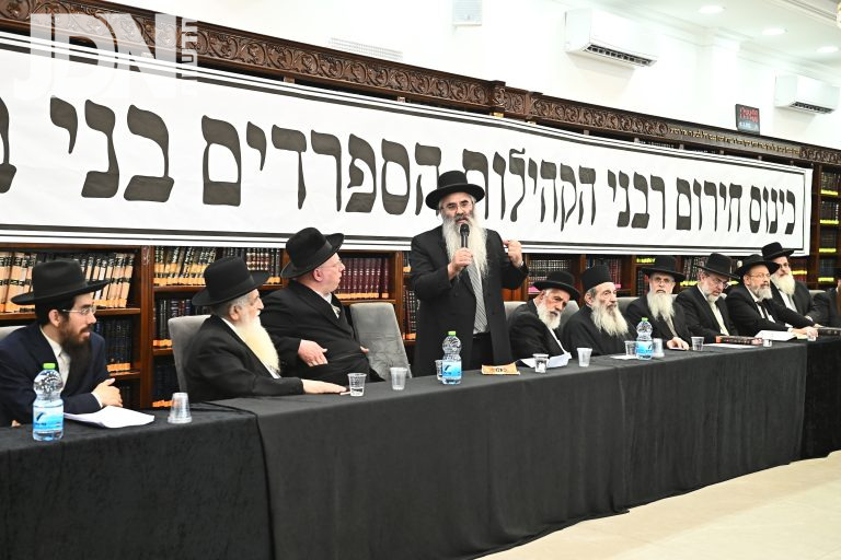 כנס הרבנים הספרדים בבני ברק בראשות הגר''נ בן שמעון (23)