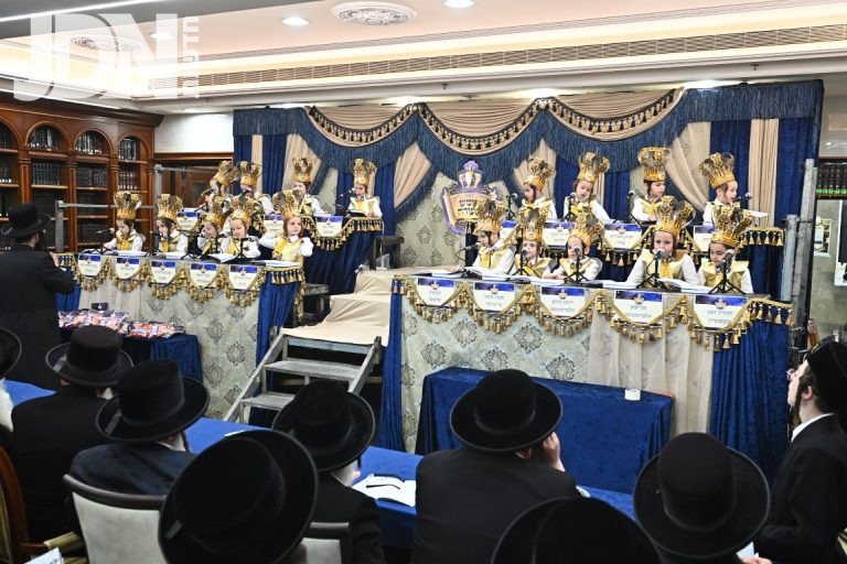מסיבת חומש בת''ת מתיקות התורה רחמסטריוקא ב''ב צילום שוקי לרר (20)