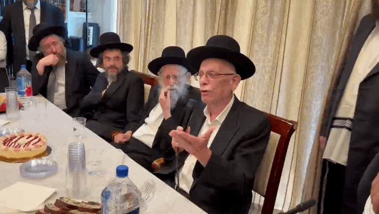 מרן הגרי''ב שרייבר בדינר בפילדלפיה (1)