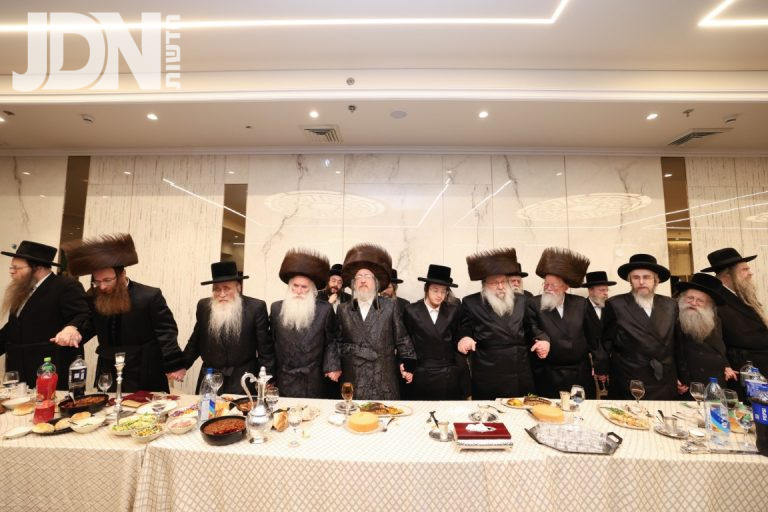 נדבורנה ביאלה גארליץ אירוסין (58)