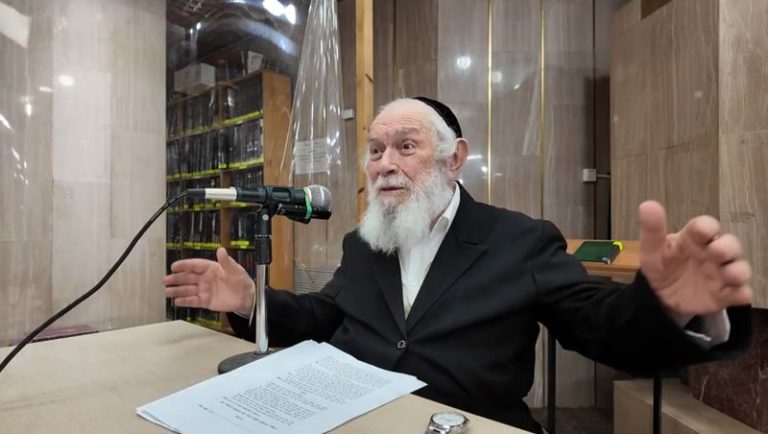 רבינו בשיעורו מעורר נגד שמיעת קווי נייעס באמצע הלימוד (Small)_800x452