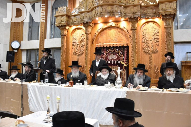 הילולת האדמו''ר מנאראל ע''י בנו האדמו''ר מנאראל צילום יהודה פרקוביץ (5)