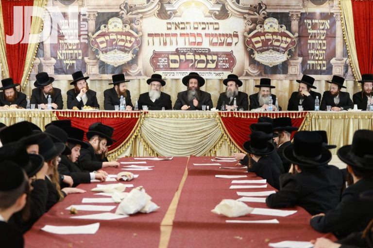 חלוקת פרסים ותעודת לתלמידים בת''ת 'דרכי אבות צאנז חיפה (33)