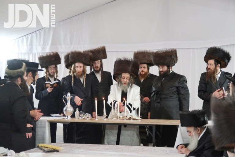 מסע הקודש יזכור אהבתם ע''י האדמו''ר מקרעטשניף סיגעט לציון רבי מרדכי'לע מנדבורנא בבישטינא ושבת ק ( (54)