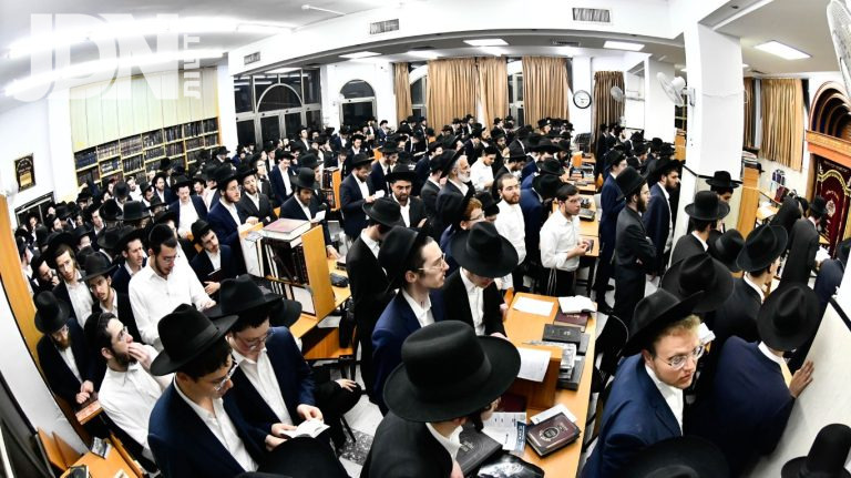 עצרת תפילה בסלבודקה צילום שוקי לרר (21)