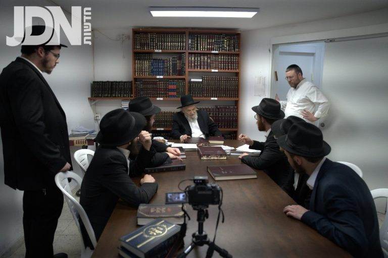 פלפול התמימים חב''ד אצל רבנים (16)