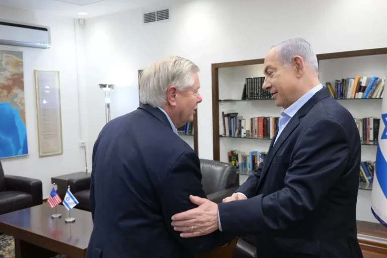 ראש-הממשלה-בנימין-נתניהו-בפגישה-עם-הסנאטור-לינדזי-גרהאם.-צילום-עמוס-בן-גרשום-לעמ-1