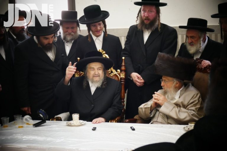 שמחת הברית לנין האדמו''ר מפינסק קרלין (14)